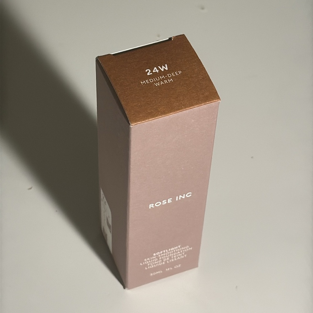 SALE* ROSE INC Softlight Skin-Smoothing Hydrating Non-Comedogenic Foundation#24W